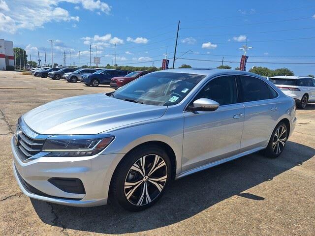 2021 Volkswagen Passat 2.0T SE photo 9