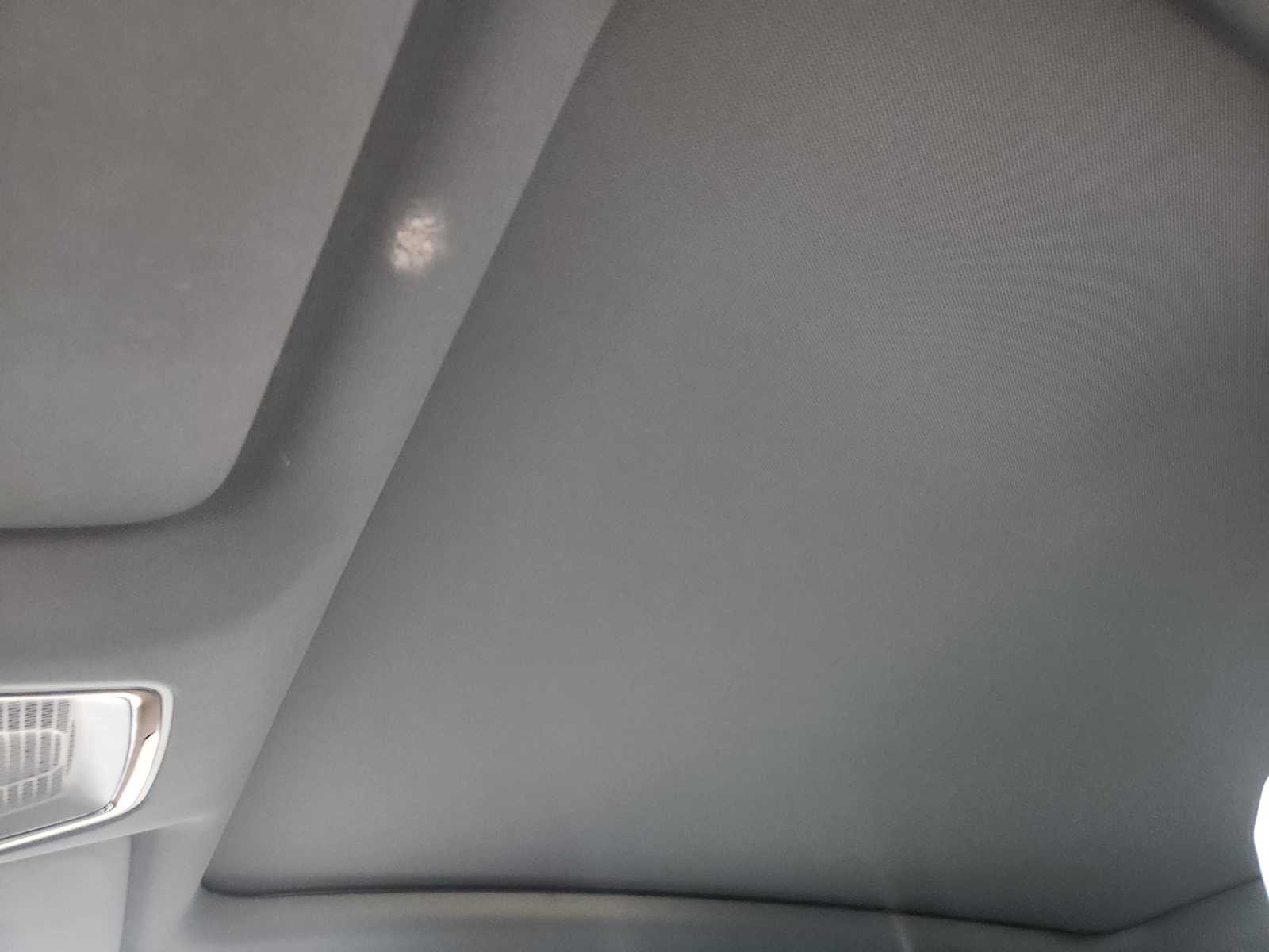 2025 Cadillac Lyriq Luxury photo 16