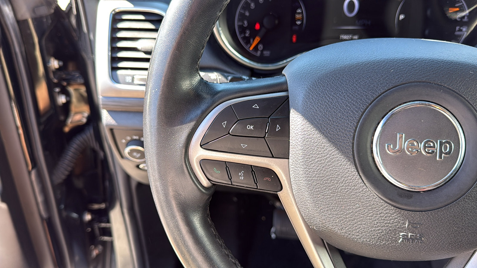 2021 Jeep Grand Cherokee Laredo E photo 14