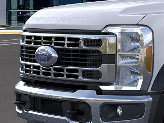 2025 Ford F-600 photo 17
