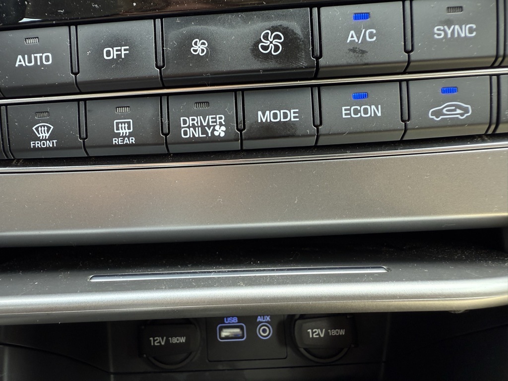 2016 Hyundai Sonata SE Hybrid photo 23