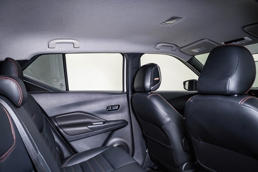 2019 Nissan Kicks SR photo 14