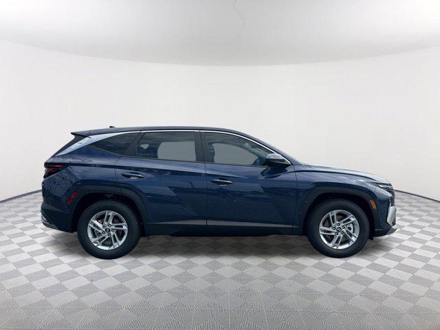 2025 Hyundai Tucson SE photo 3