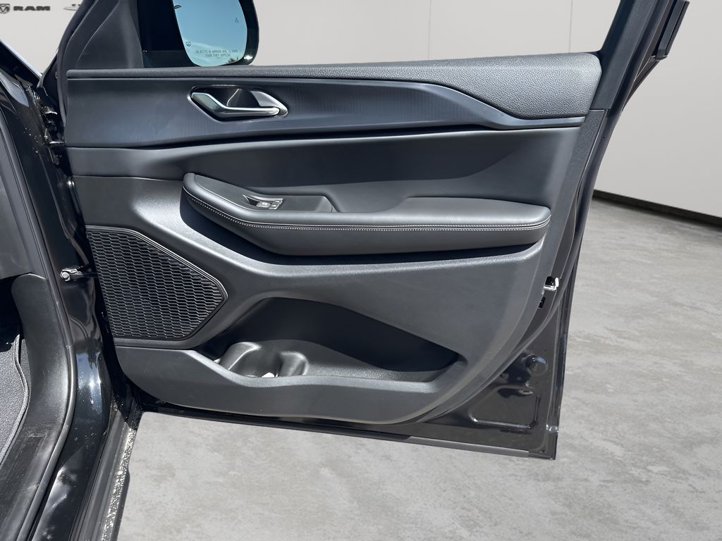 2025 Jeep Grand Cherokee Altitude X photo 8
