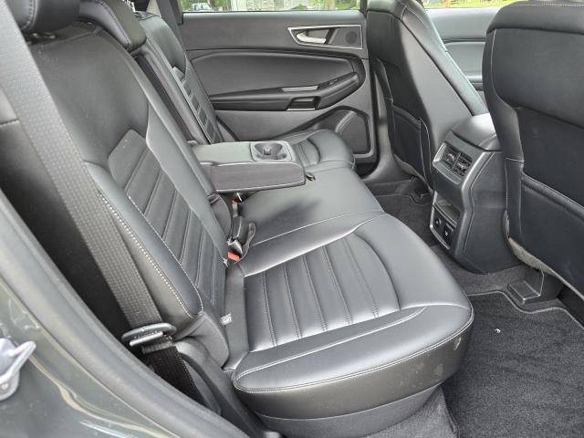 2023 Ford Edge SEL photo 12