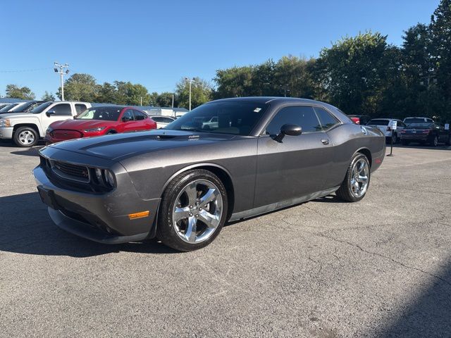 2013 Dodge Challenger R/T photo 2