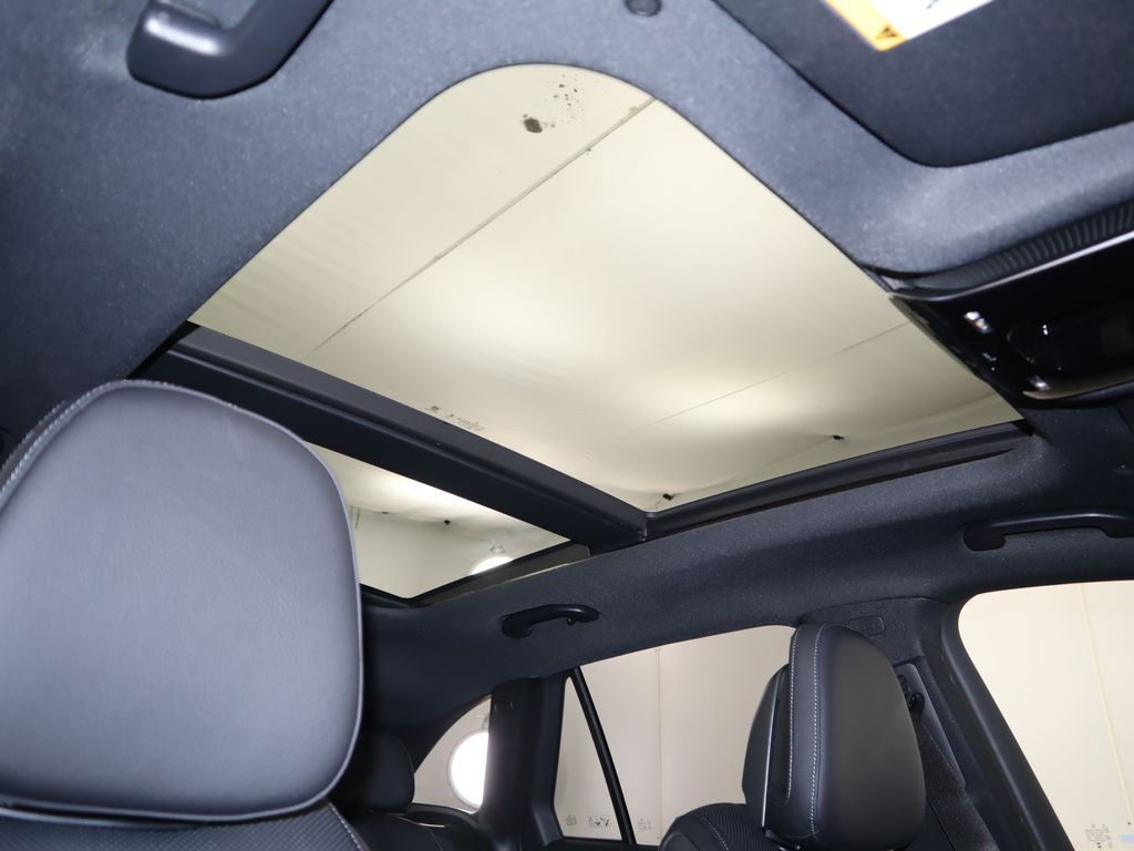 2026 Mercedes Benz GLC 300 4MATIC photo 19