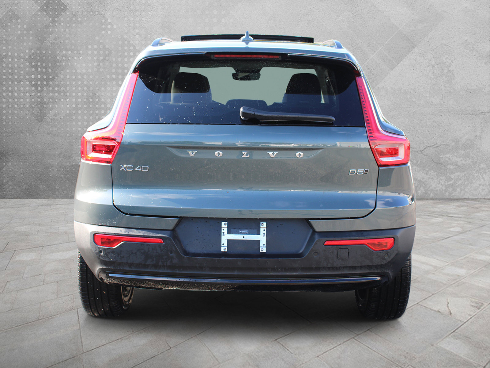 2026 Volvo XC40 photo 4