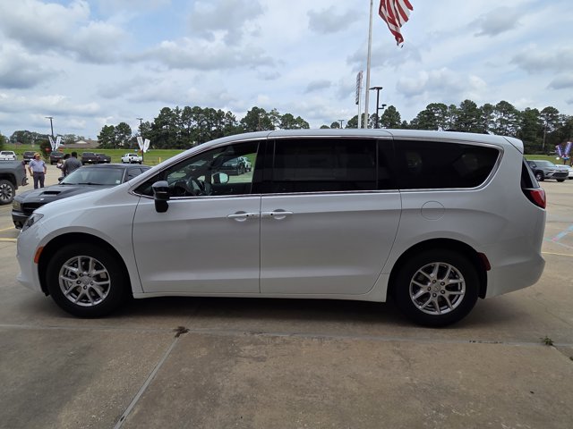 2026 Chrysler Voyager LX photo 2