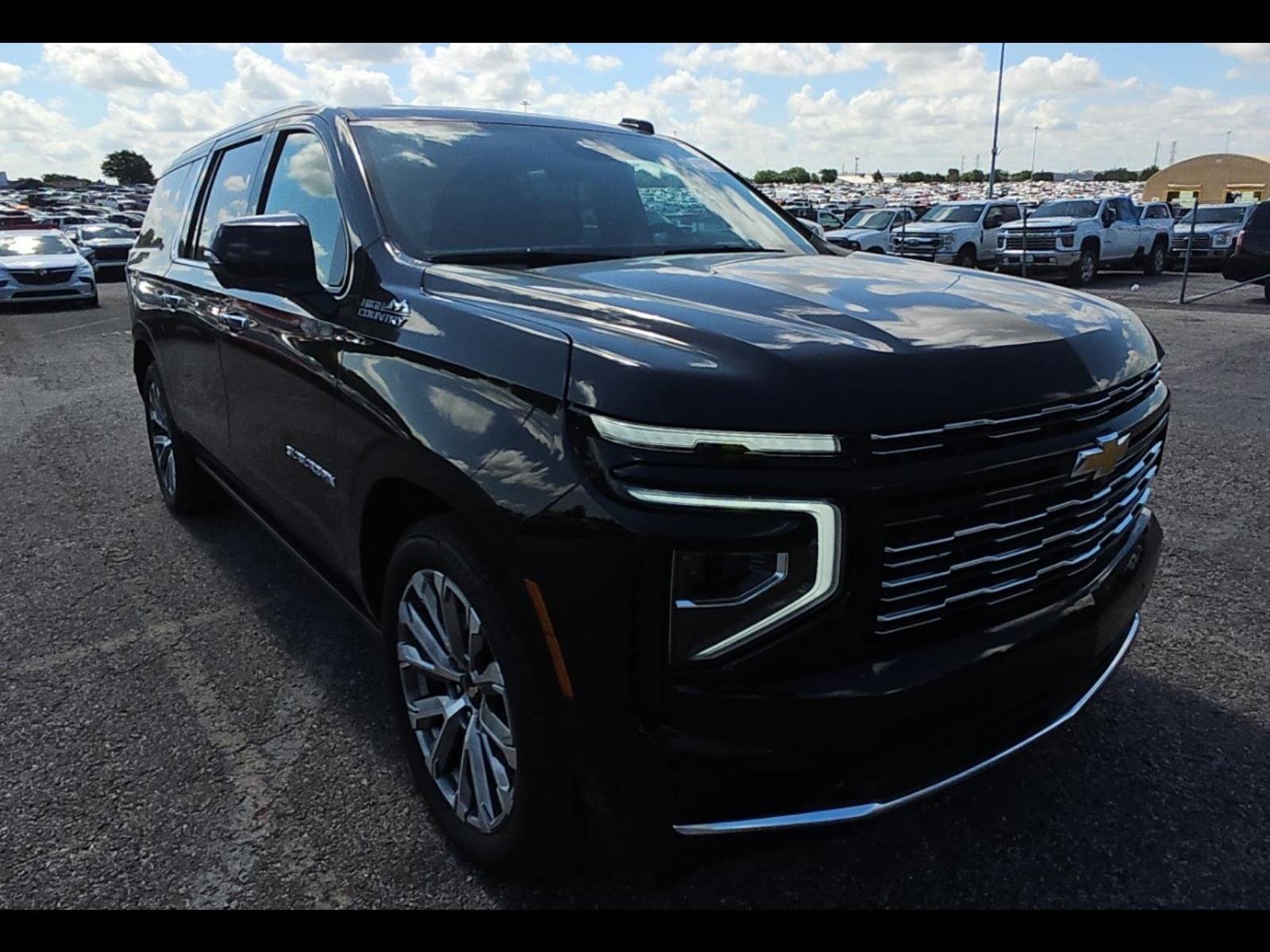 2025 Chevrolet Suburban High Country photo 3
