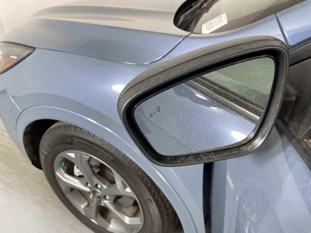 2023 Ford Escape ST-Line photo 13