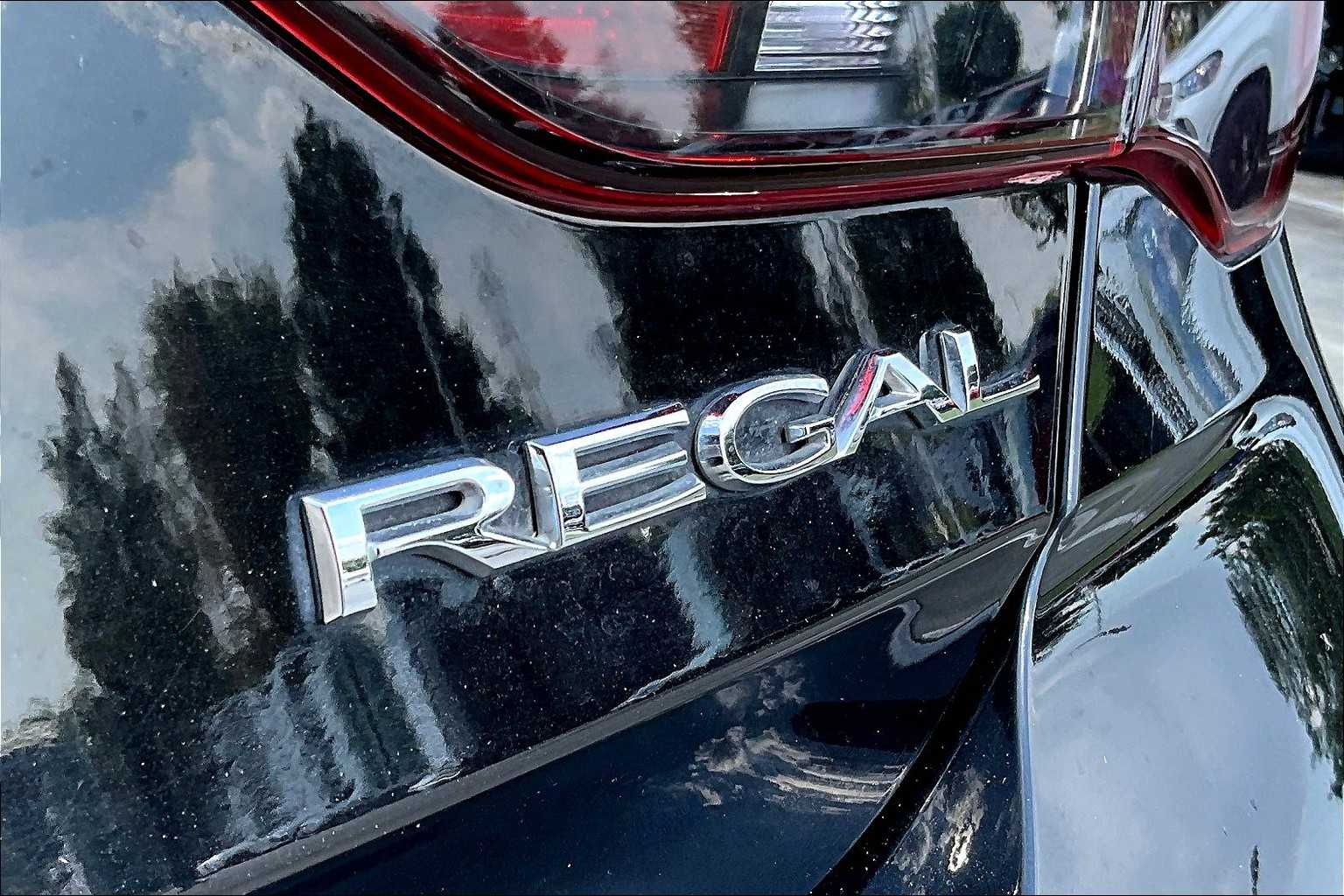 2018 Buick Regal Sportback Preferred II photo 27