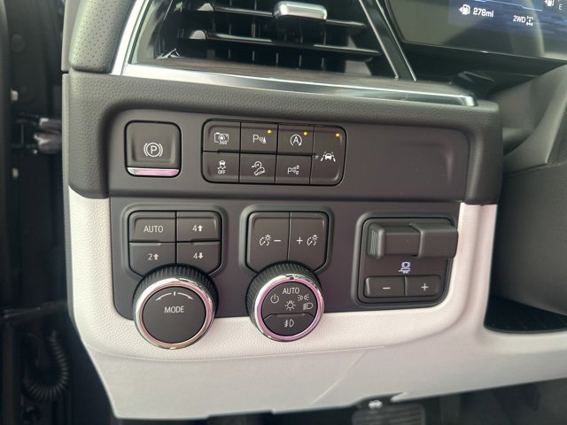 2026 Chevrolet Suburban Premier photo 18