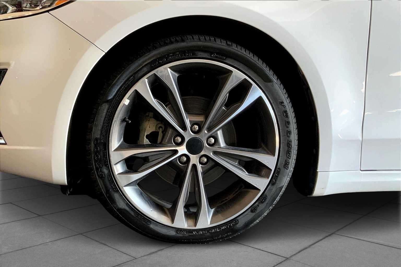 2019 Ford Fusion Titanium photo 9