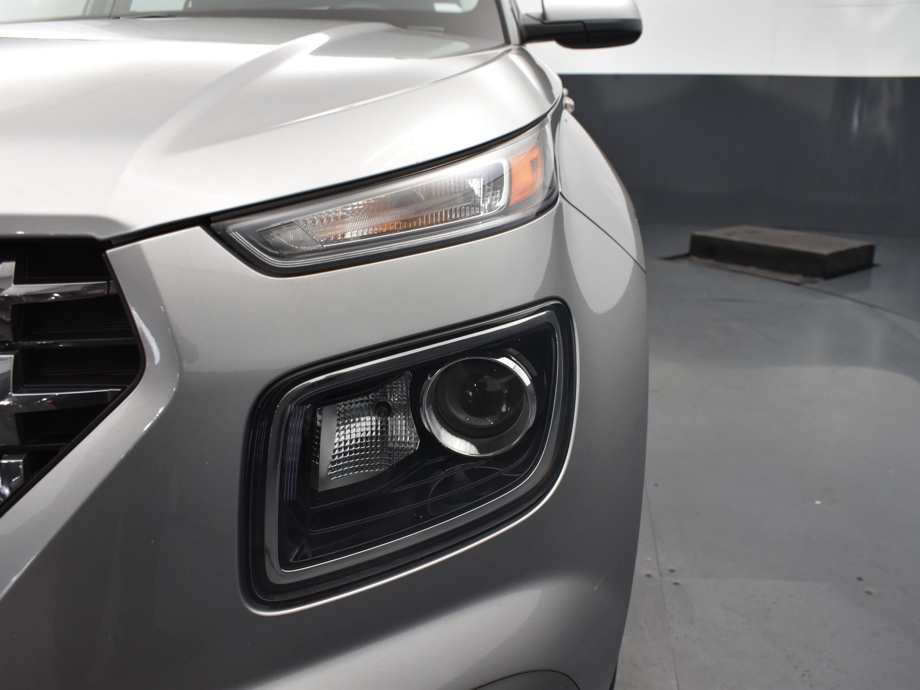 2023 Hyundai Venue SEL photo 4