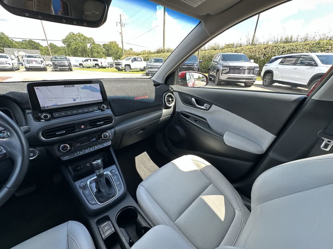 2022 Hyundai Kona Limited photo 3