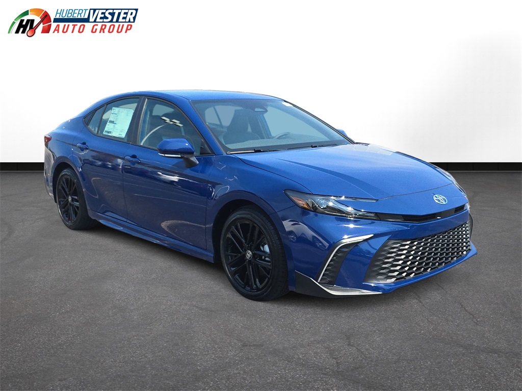 2025 Toyota Camry SE photo 4