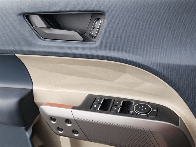 2025 Ford Maverick Lariat photo 26