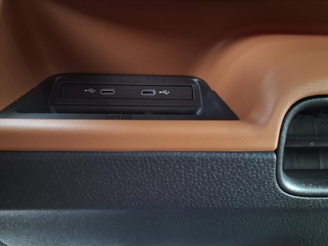2025 Volkswagen ID. Buzz Pro S photo 10