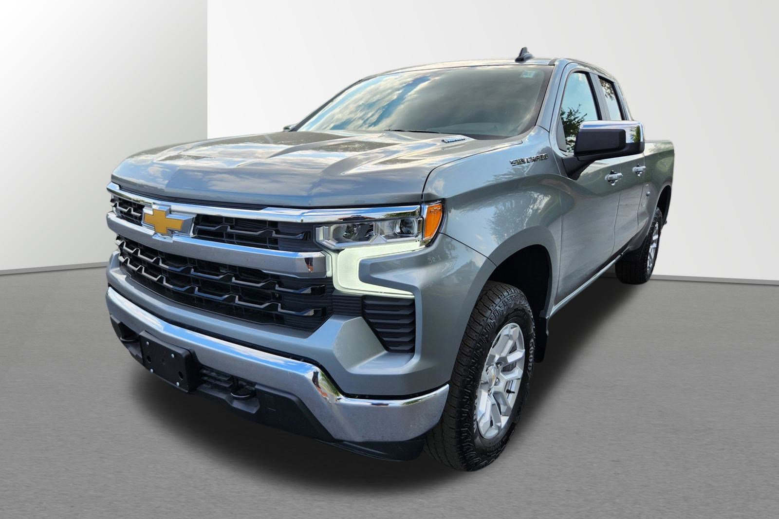 2026 Chevrolet Silverado 1500 LT photo 2