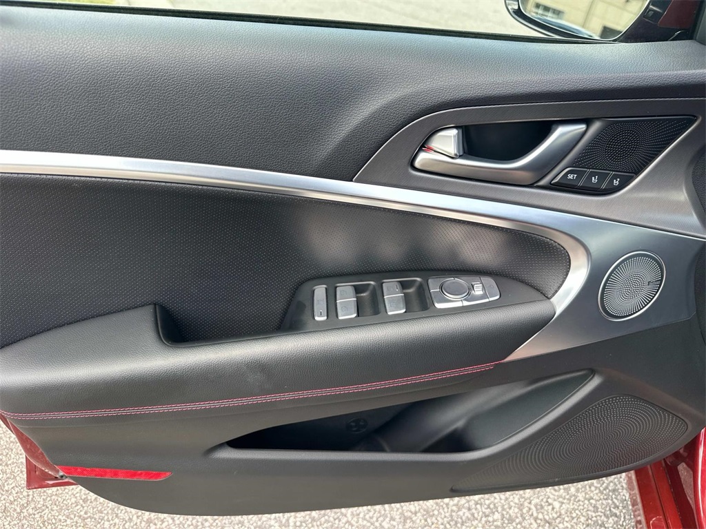 2025 Genesis G70 2.5T photo 28