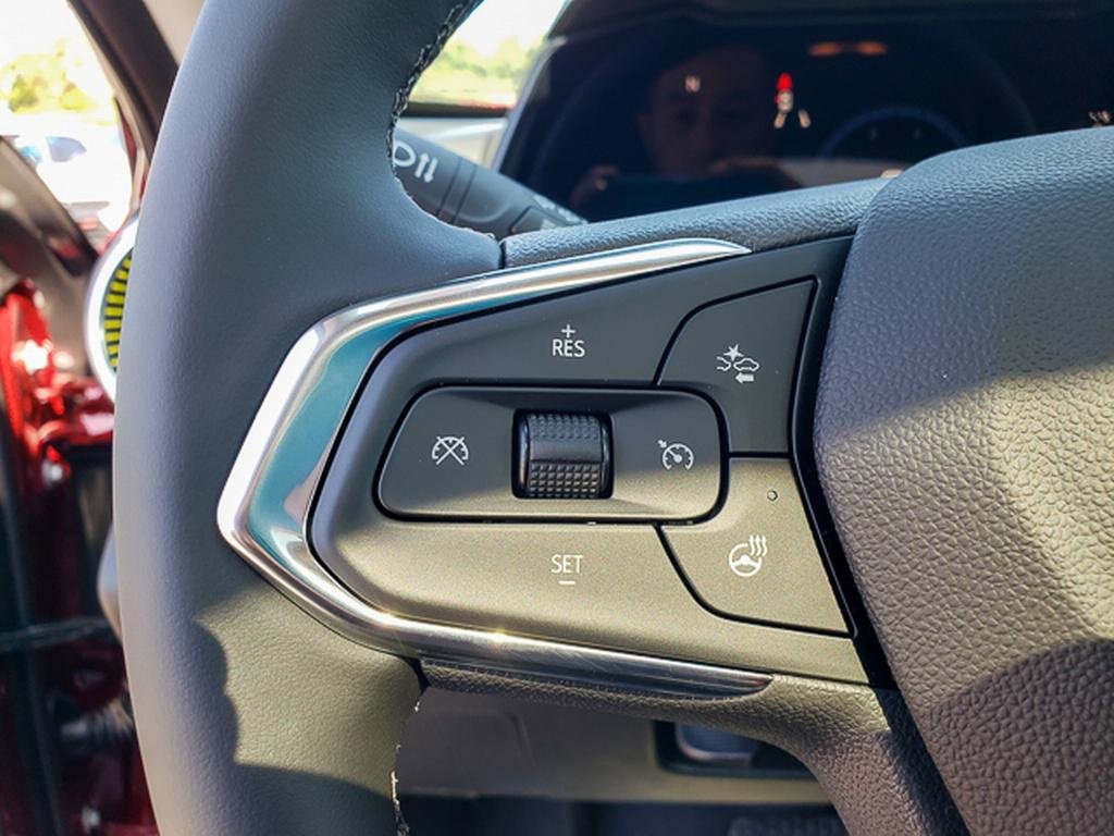 2025 Chevrolet Trax LT photo 18