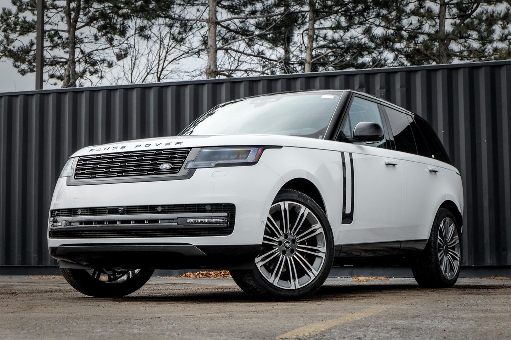 2025 Land Rover Range Rover SE's photo
