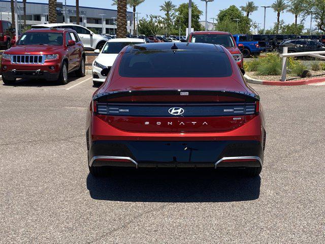 2025 Hyundai Sonata Hybrid Limited photo 4