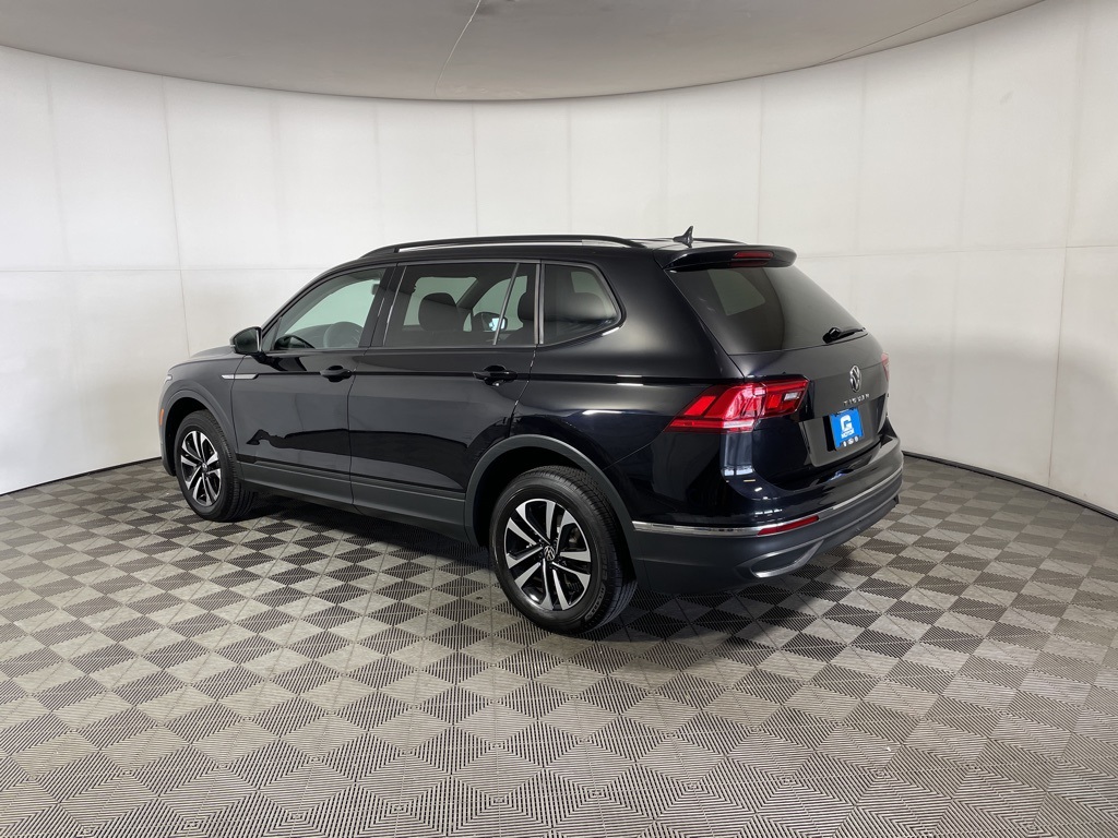 2022 Volkswagen Tiguan S photo 2