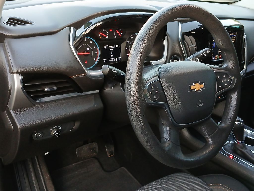 2020 Chevrolet Traverse LS photo 17