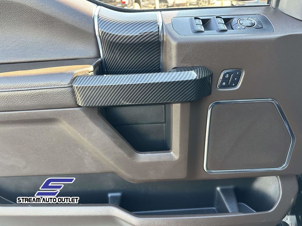 2016 Ford F-150 King Ranch photo 19