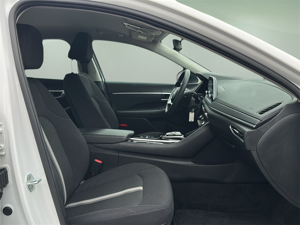 2023 Hyundai Sonata SE photo 16