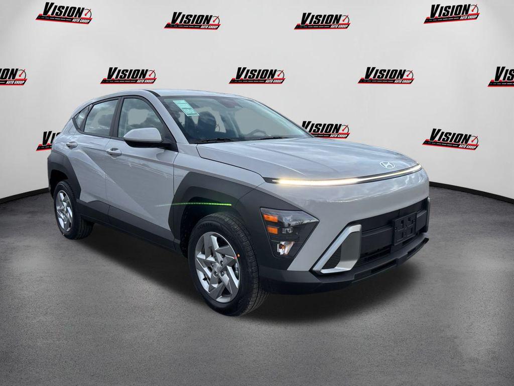 2026 Hyundai Kona SE photo 3