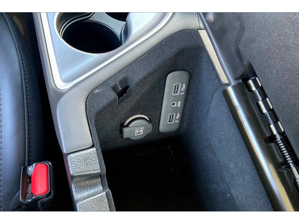 2020 Dodge Challenger R/T Plus photo 29