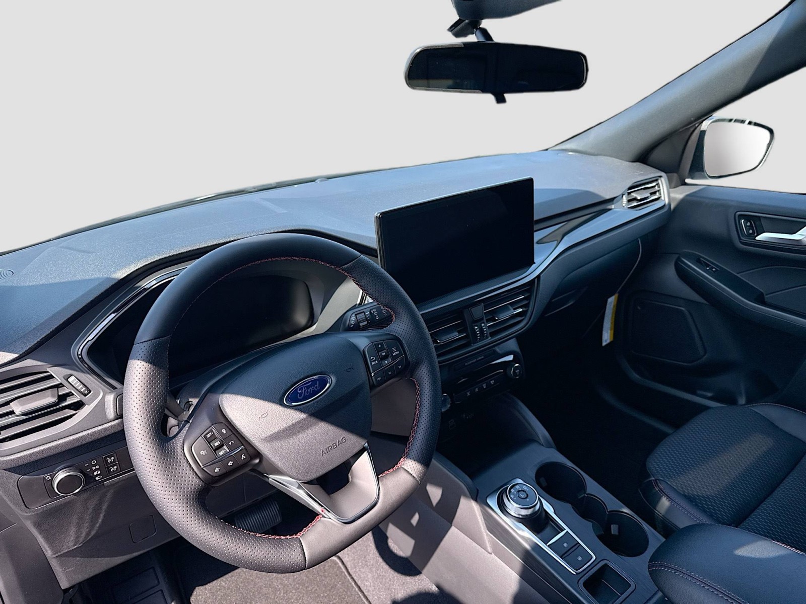 2026 Ford Escape ST-Line photo 9