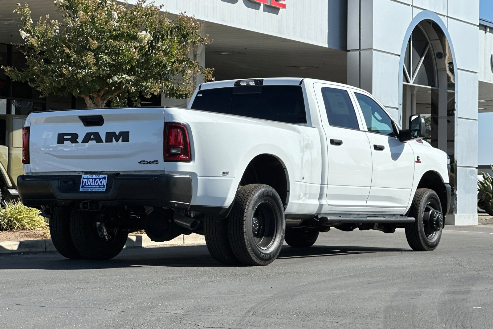 2026 Ram 3500 Tradesman photo 4