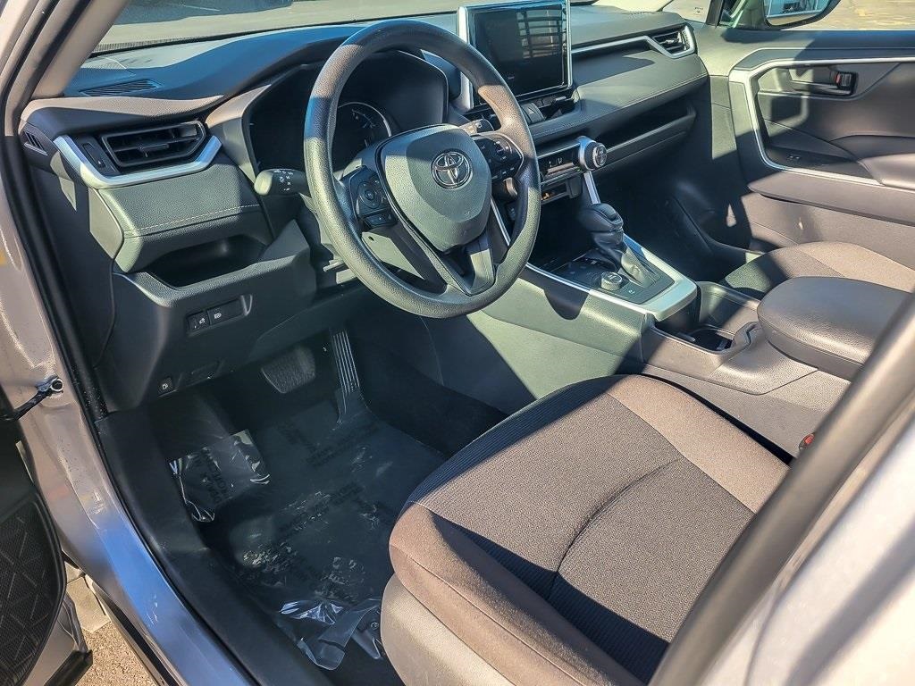 2025 TOYOTA RAV4 - Image 8