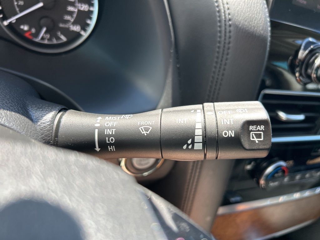 2022 Nissan Armada SL photo 21