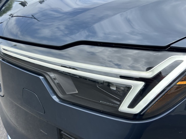 2025 Volvo XC90 T8 AWD photo 8