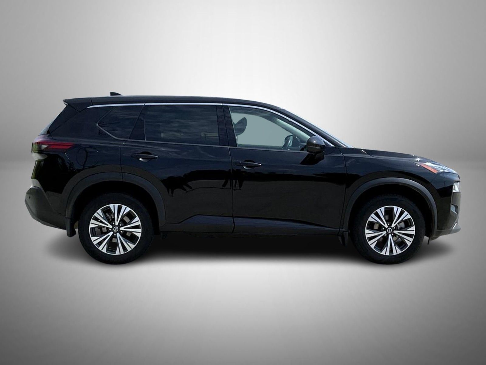 2021 Nissan Rogue SV photo 4