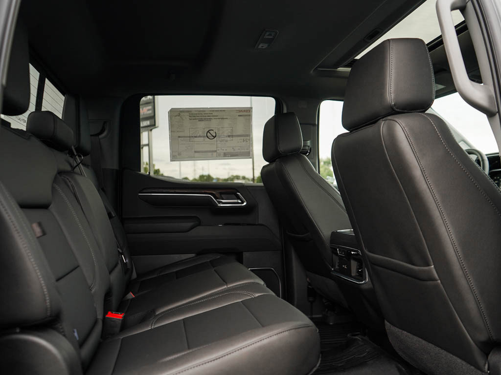 2026 Gmc Sierra 1500 SLT photo 9