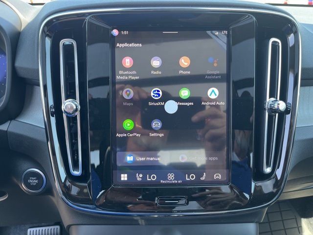 2026 Volvo XC40 Plus photo 16
