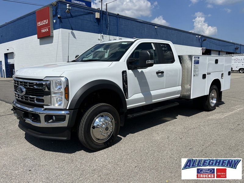 2025 Ford F-550 Super Duty Chassis Cab XL's photo
