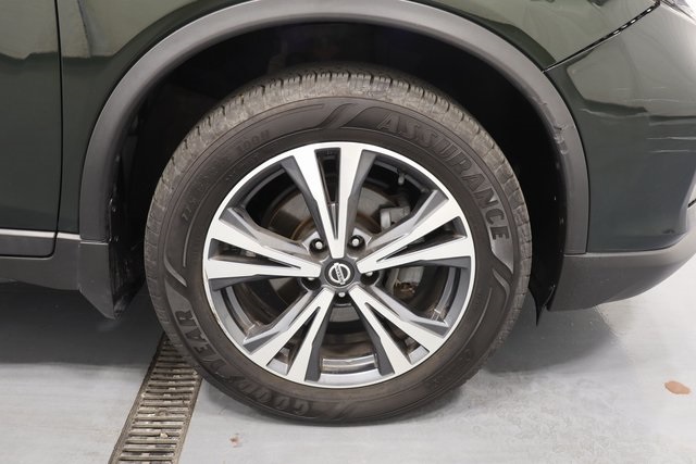 2019 Nissan Rogue SV photo 25