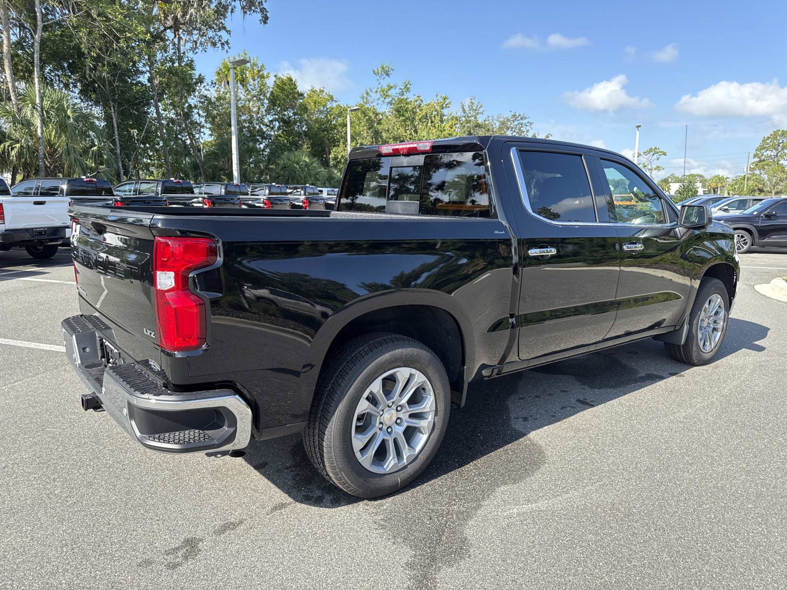 2026 Chevrolet Silverado 1500 LTZ photo 3