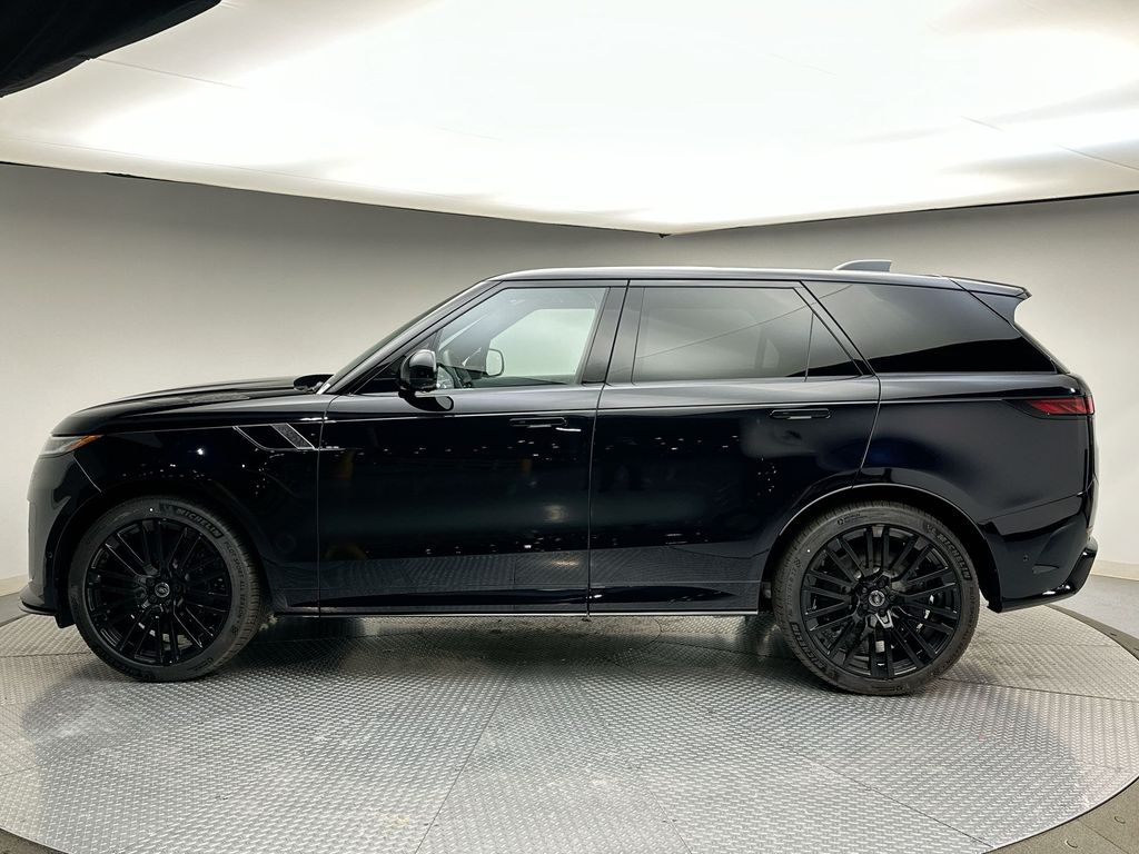 2025 Land Rover Range Rover Sport photo 2