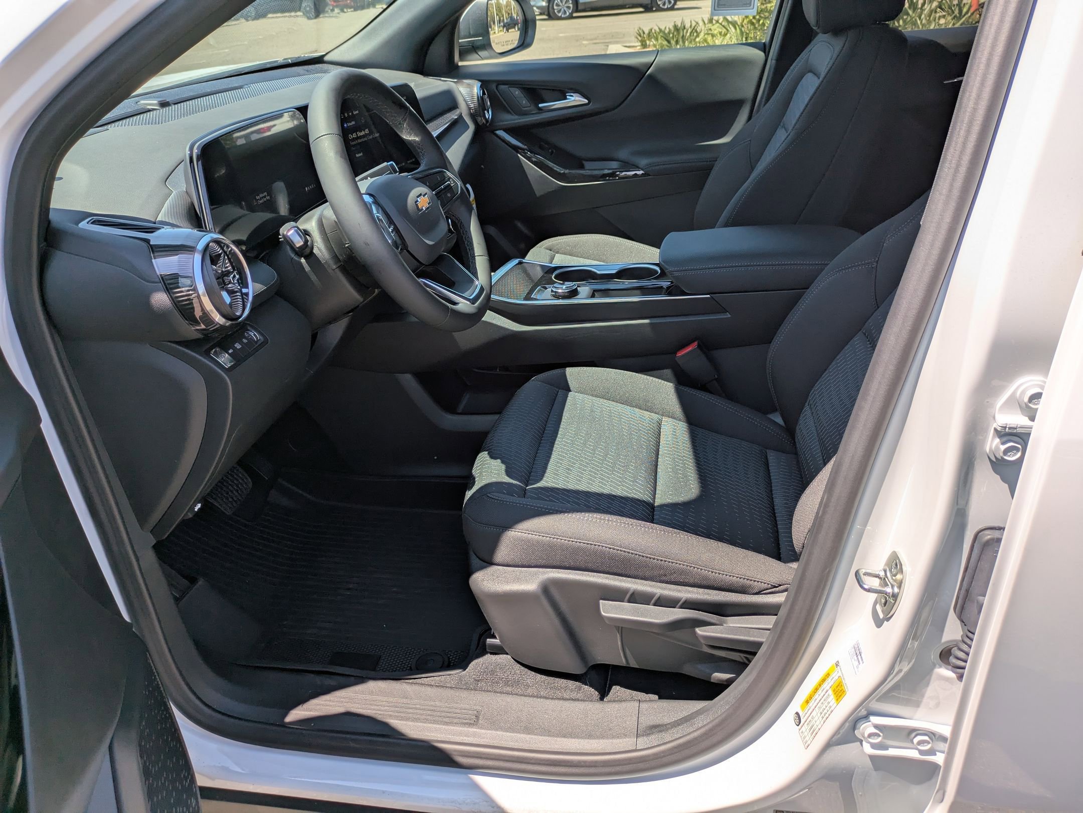2026 Chevrolet Equinox LT photo 11