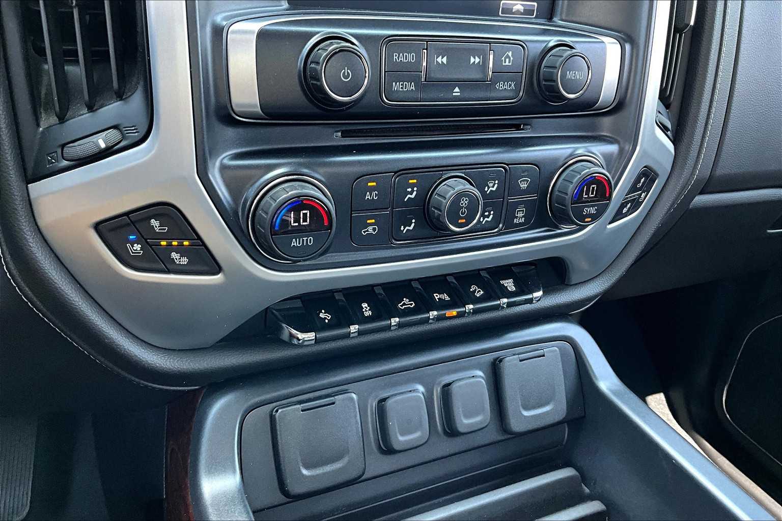 2019 Gmc Sierra HD SLT photo 31