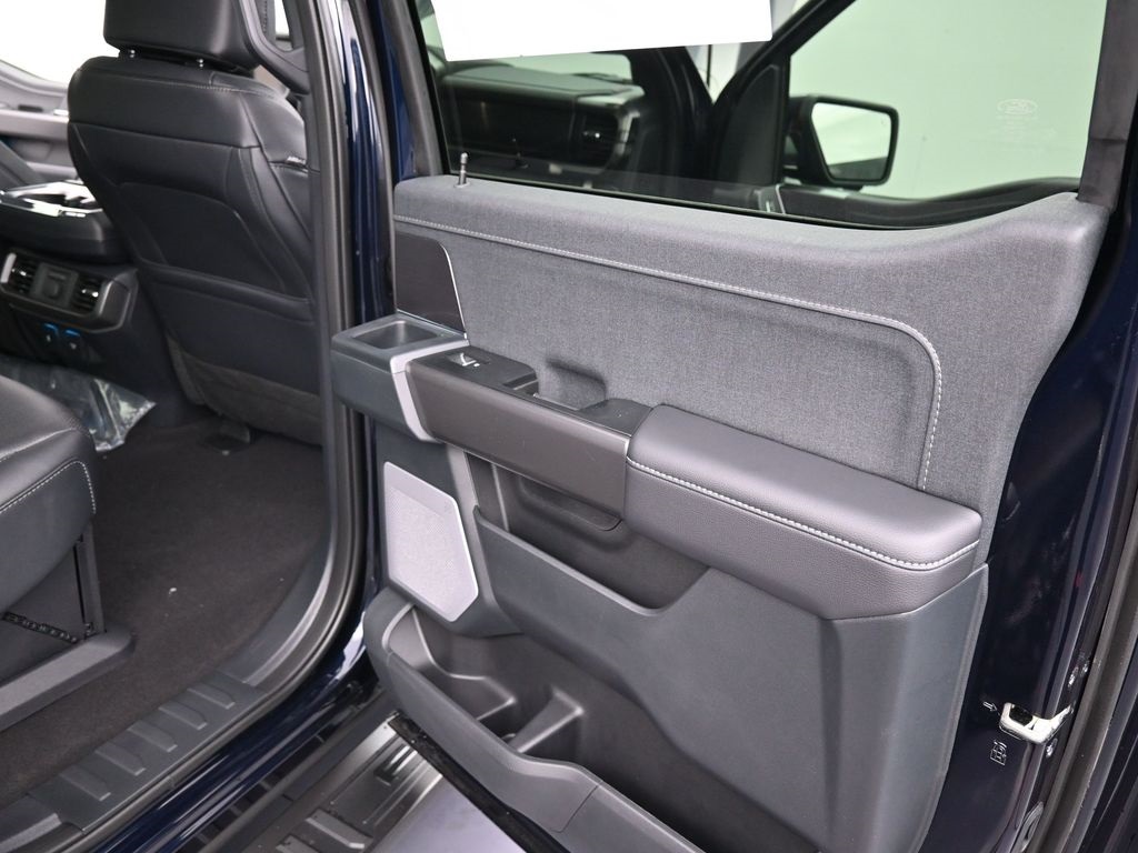2025 Ford F-150 Lariat photo 21