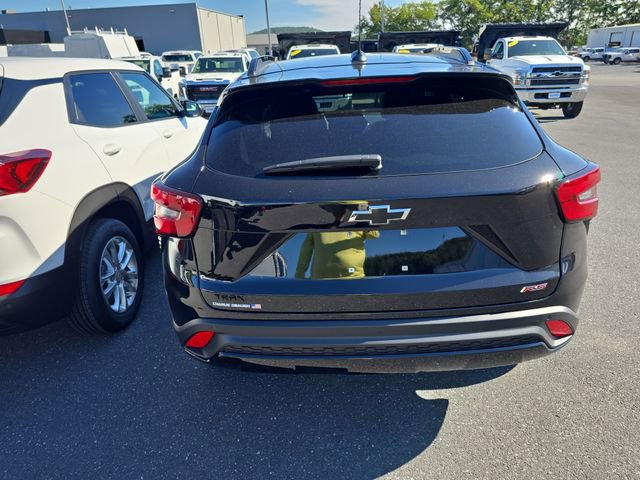 2025 Chevrolet Trax photo 3